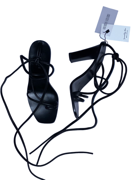 Authentic Vintage Gucci by Tom Ford wooden block heels. Size 6 for women