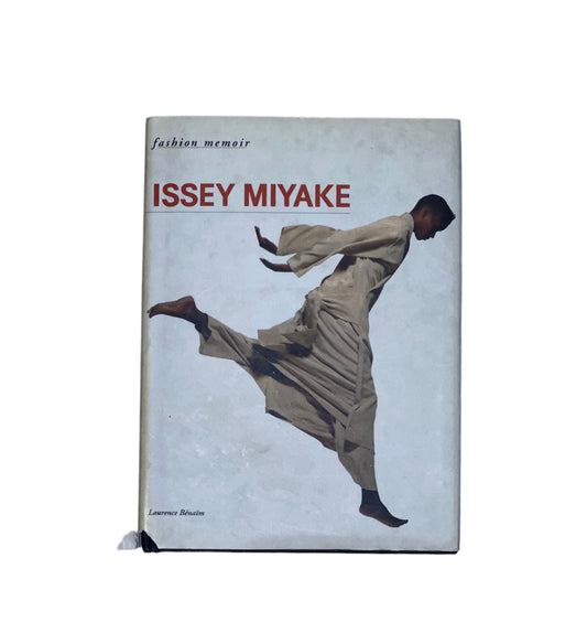 Vintage Issey Miyake fashion memoir by Laurence Bénaïm. 